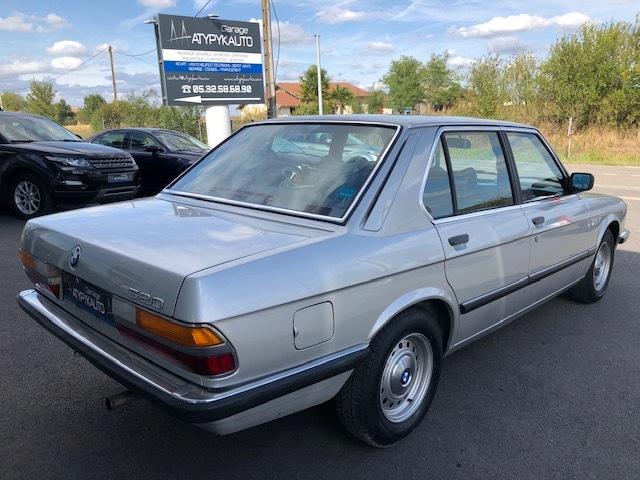 BMW BMW Série 5 E28 520I
