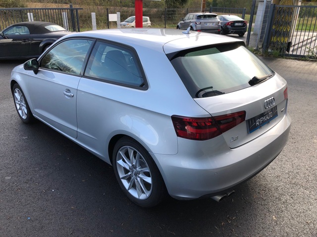 Audi Audi A3 III 1.8 TFSI 180ch Ambition