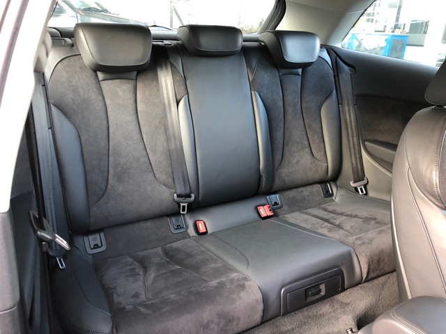 Audi Audi A3 III 1.8 TFSI 180ch Ambition