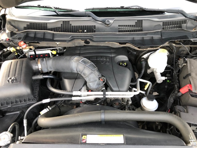 Dodge RAM 1500 Crew Cab V8 Hemi 5.7